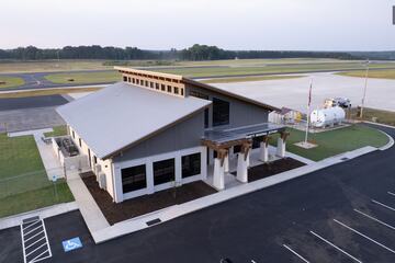Harnett Regional Jetport, roadside