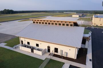 Harnett Regional Jetport, roof skylights